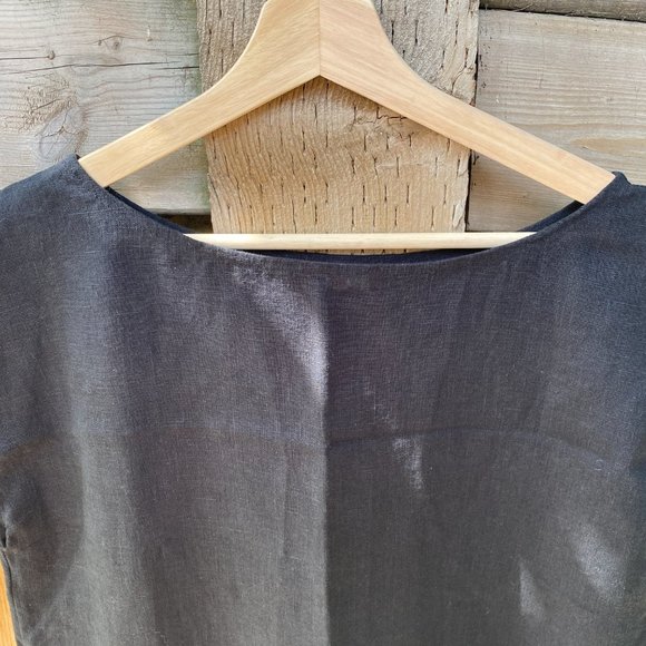 Black linen sashiko stitch tunic dress with pockets - handmade by Zoe Loomis - Picture 4 of 16